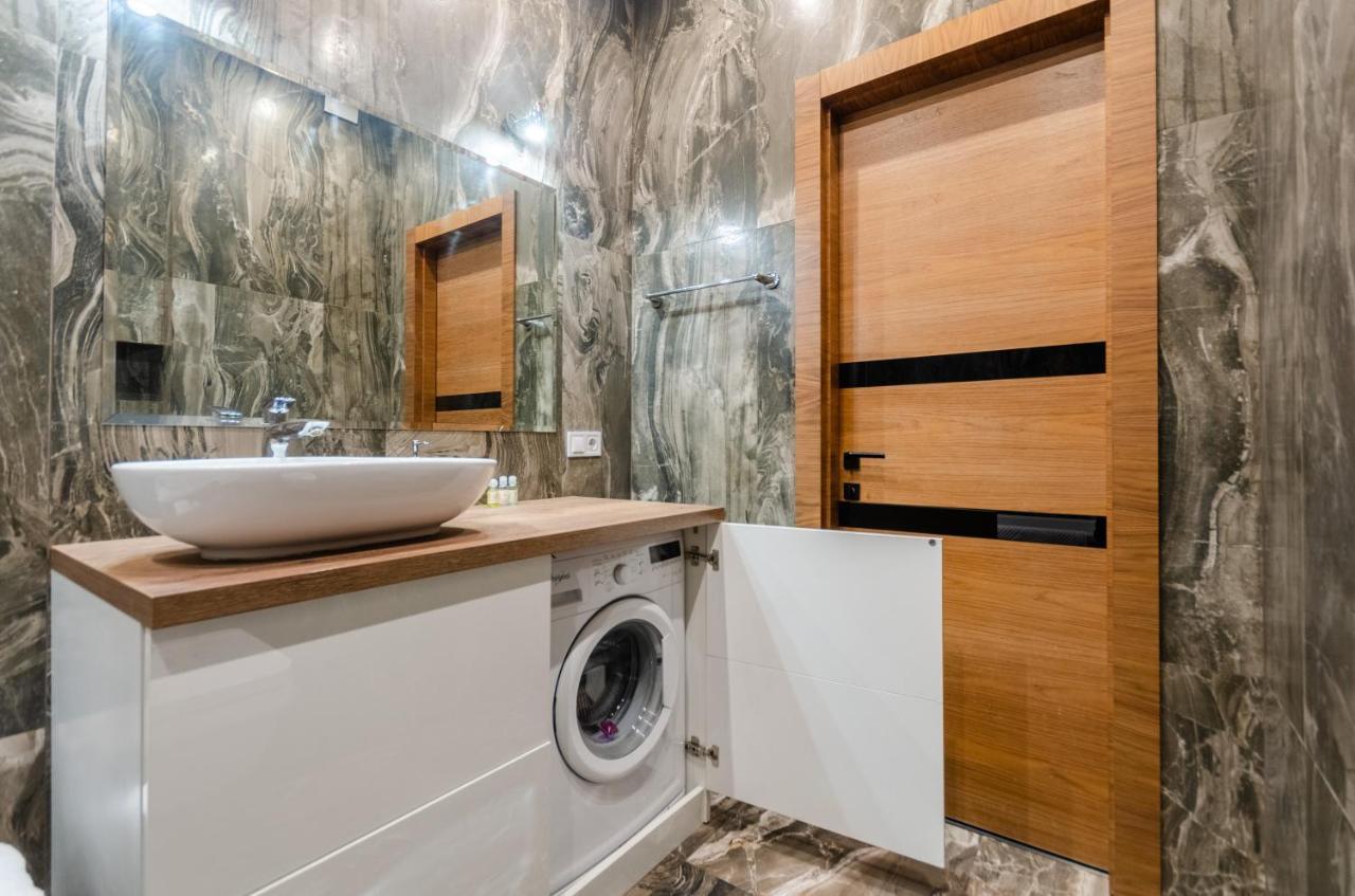 Petrovdom Apartaments 8-188 In Rc Central Park, 7 John Mccain Street キエフ エクステリア 写真